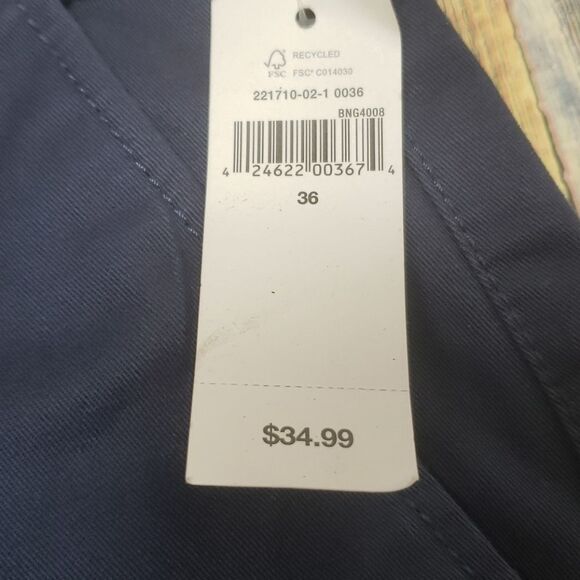 NWT! Gap KHAKIS Factory shorts size 36 - Picture 3 of 7